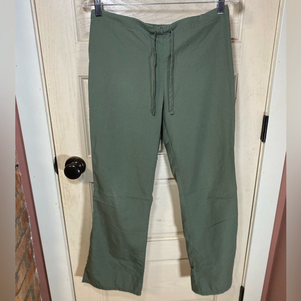Bundle Of Women’s Cherokee Scrub Pants - Picture 2 of 3
